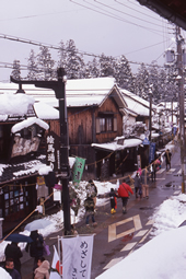 【ふるさと賞】：雪の絵馬通り